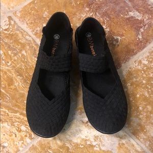 NWOT Bernie Mev Luila wedge. Size 38/fits like 7.5